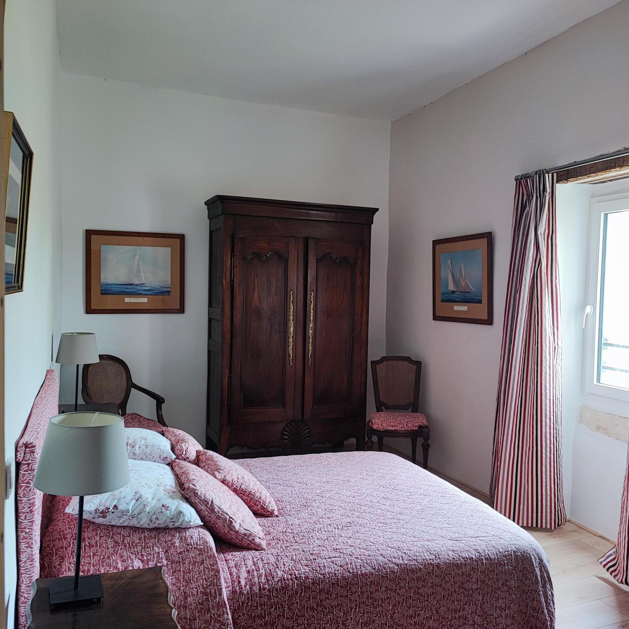 Magnanerie De Sainte Croix Hotel Luaran gambar